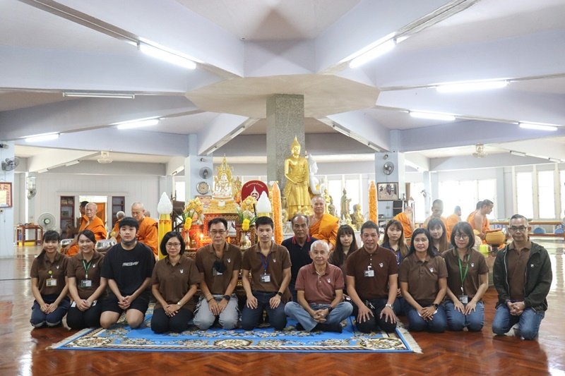 CMAN Offered the Lent Candle for Bhodhisat Cave Temple